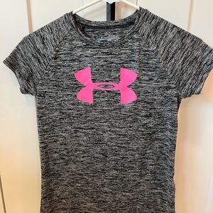 Under Armour medium loose fit tshirt